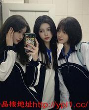 刚破处不久00后学生真的好粉太紧了