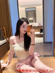 激情美女兼职，身材棒服务好，巨奶翘臀啪啪多水，