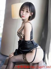 西安艺术学校体型瑜伽老师下海，粉嫩鲍鱼无异味可外出