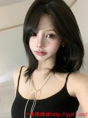 乌鲁木齐市粉嫩少女，超高颜值床上风骚淫荡妥妥反差婊