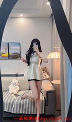 极品尤物，可调教很配合，敏感体质水汪汪，叫声迷人勾魂