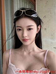 美乳白皙水嫩蜜桃臀