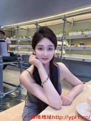 旅游体验瑜伽老师身材S蜜桃臀