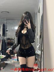 刚下海的嫩妹练过瑜伽逼紧水多还会夹