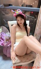 甜美系女孩逼逼很粉口得好深