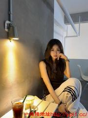 兼职瑜伽老师刚下海易高潮可颜射 的缩略图