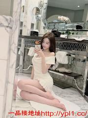 青岛市，完美身材，清纯可人，胸大皮肤滑嫩，B紧多水超敏感，高潮还会抽搐(可上门)