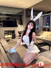 雁塔区兼职丝袜翘臀骚货一枚