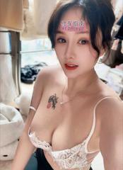 [上海-虹口区]露胸白貌美妹子