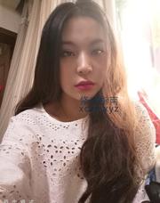 [湖北-武汉]汉口火车站娇小女人