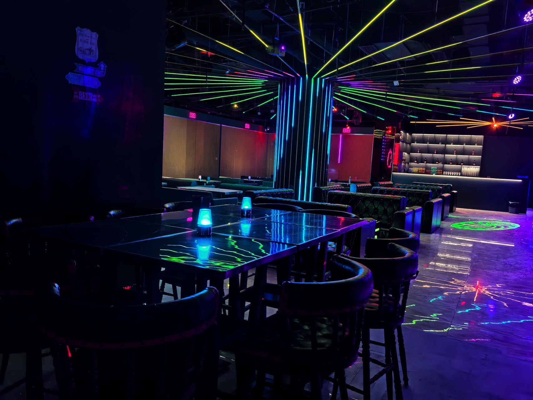 青岛蓝夜酒馆 - 图片4
