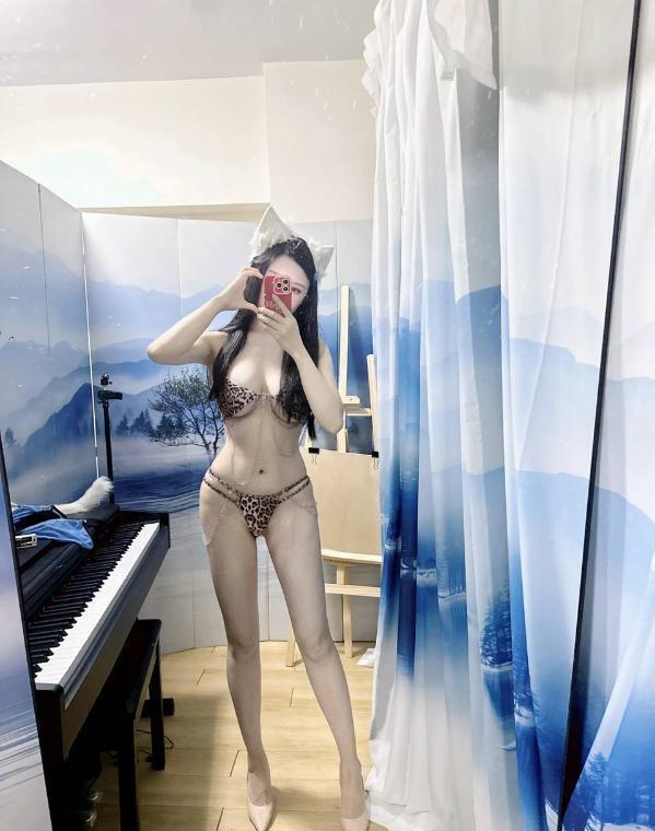 [湖北-武汉]湖北江岸区服务系大胸翘臀老师