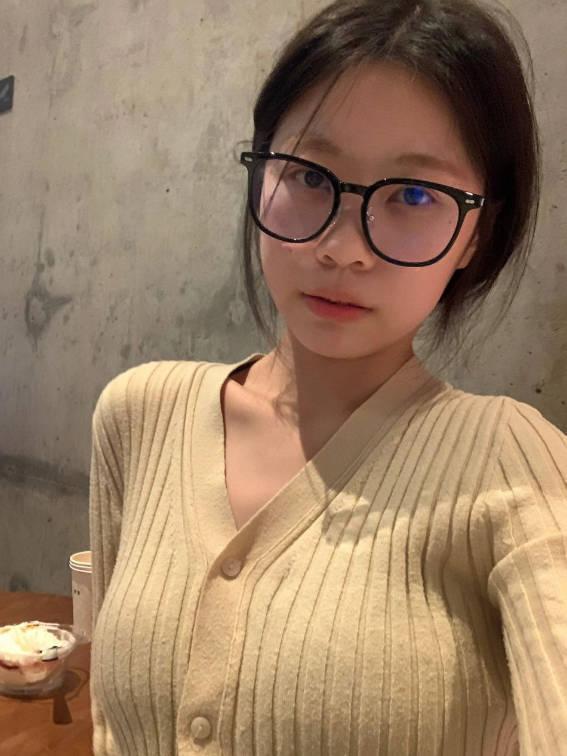 渝北区第一次去重庆完美身材小嫩妹炮架