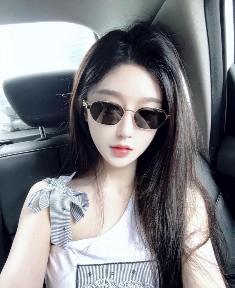 寻欢新疆阿克苏清纯小太妹个人兼职听话懂事声音甜美