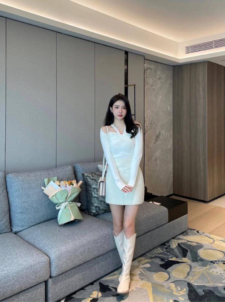 [上海-闵行区]上海00后白嫩粉鲍鱼姿势多女上很棒