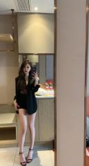 [天津-西青区]天津喝了酒无聊的的时候玩论坛，看到当地兼职老师的照片，一下就被老师吸引了。联系到老师，提前预约好课程和时间后，去的老师的教室。洗澡的时候老师用诱惑的眼神看着我，洗澡好帮我察身子，躺床上，老师穿了一套丝袜制服，躺床上老师舔了我奶头，再到三点地带，含住我的弟弟，老师口的时候特别有感觉，叫老师转过来屁股对着我，来个69 ，换战斗模式，老师先上位，慢慢来，然后加快节奏，换了几个姿势，结束完事了，老师也不催，下次有时候还会过来找老师。