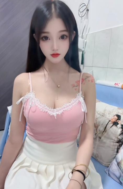 深圳值得再去广东纯骚B口活一绝舔翻天