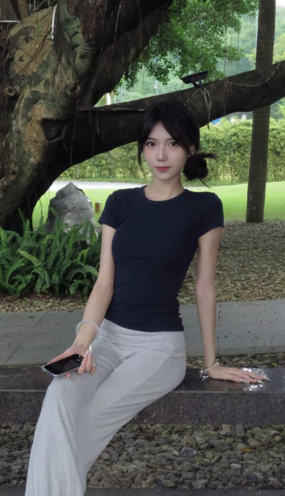 南开区再战天津刚刚下来的嫩妹兼职,嫩逼多水
