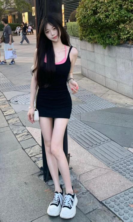 贵阳贵州20岁嫩妹笑笑巨乳