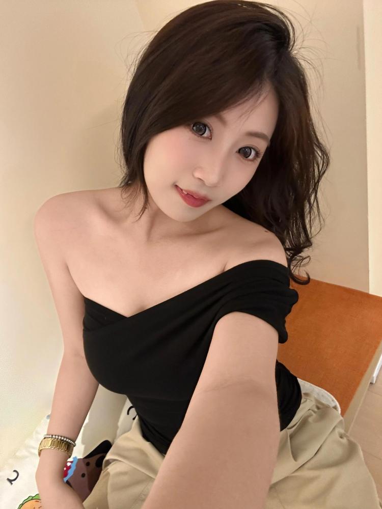 西青区第一次去天津胸部纯天然标准完美身材姿势配合
