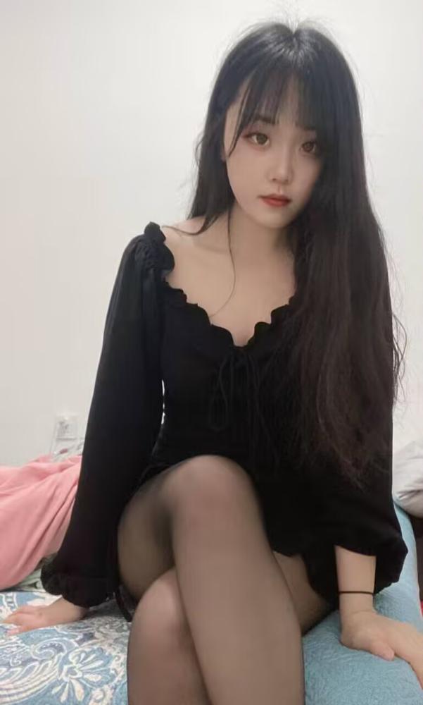 广州体验广东性感黑丝制服诱惑足交
