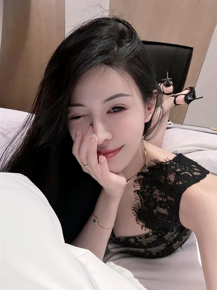 成都超值四川武侯离婚长腿少妇SPA