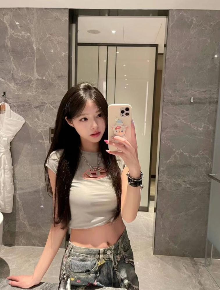 洛阳河南高挑颜值女神清纯甜美圣水多丝足