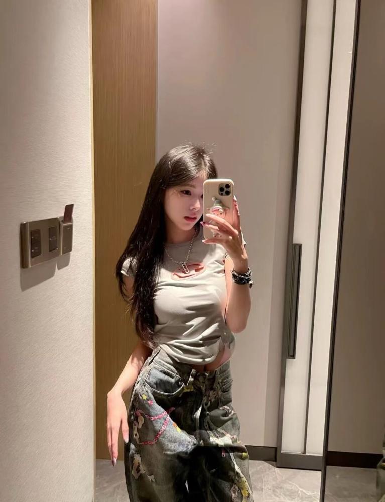 洛阳河南高挑颜值女神清纯甜美圣水多丝足