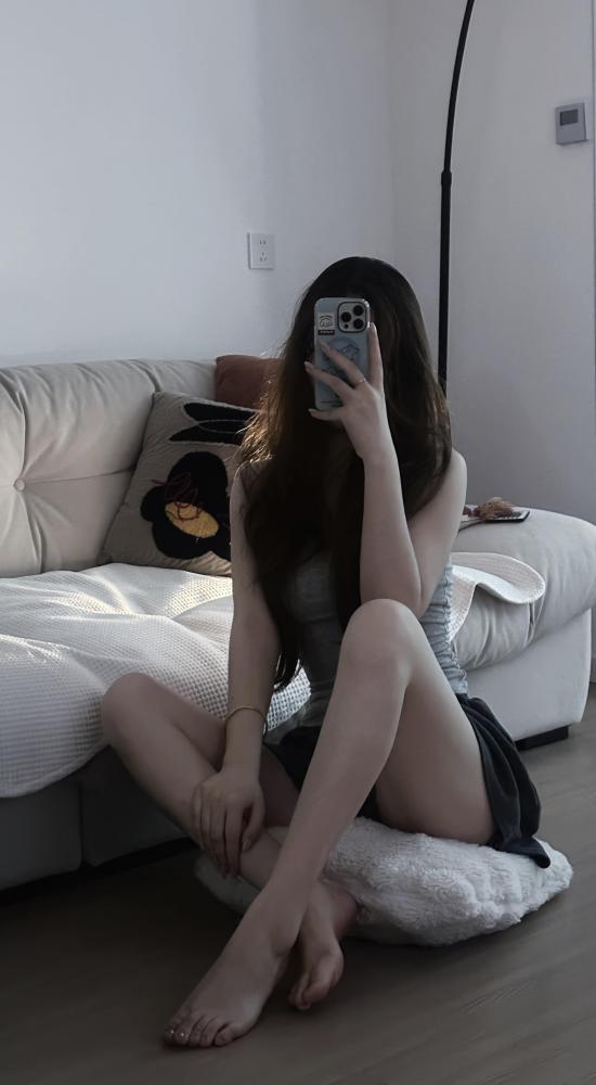 山东淄博腾冲性感美腿欲女足交