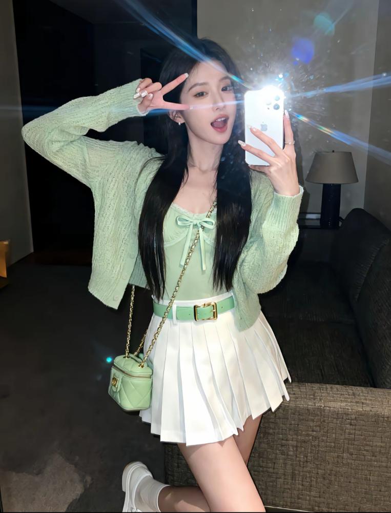 浦东新区上海一个刚下海不久的极品白虎妹妹推油