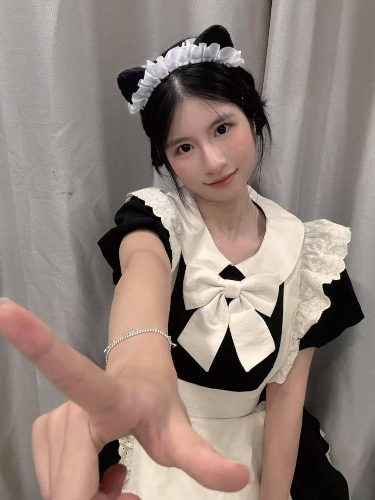 宝山迷人女郎大长腿翘臀走心又走肾