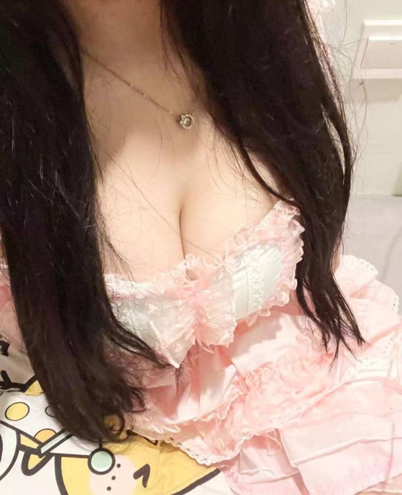 东营天然巨乳尽兴发射