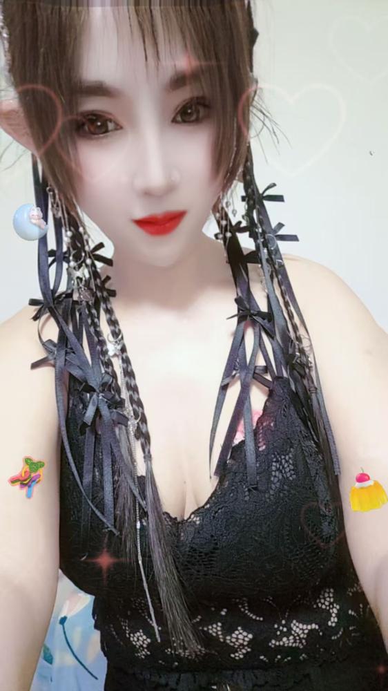 打卡性感妹妹西西黑丝