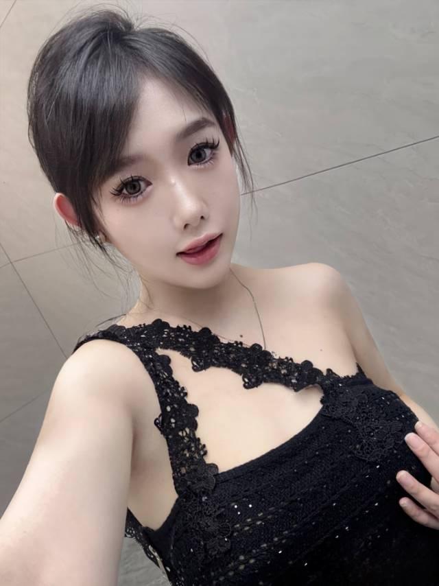 大奶辣妹分享出来好逼一起日