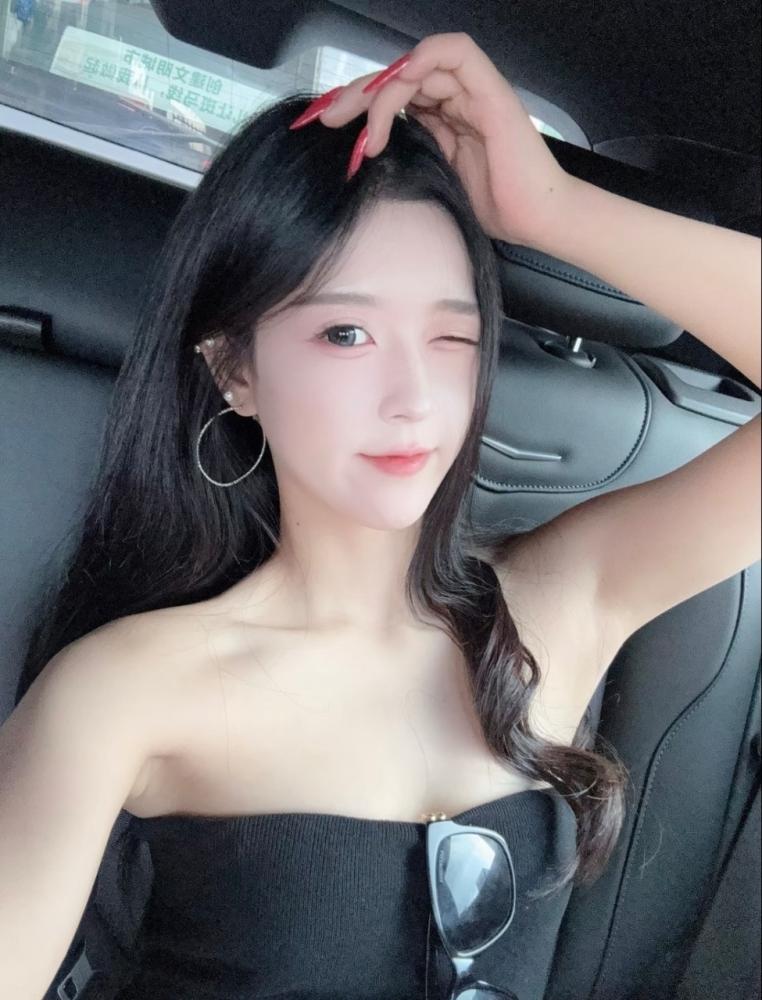 性感风骚圆润妹妹全套服务