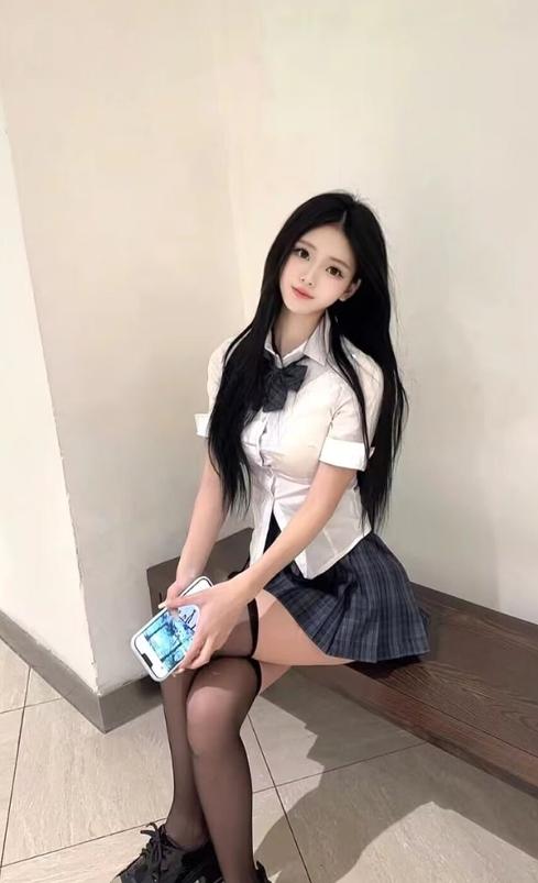 体验大胸妹叫声很骚蝴蝶名器