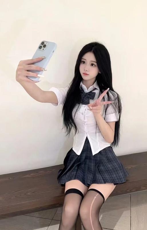 体验大胸妹叫声很骚蝴蝶名器