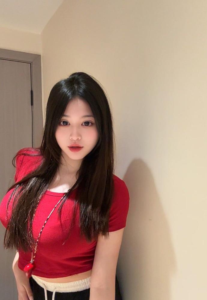 妹子全情投入做爱爽翻天丝足