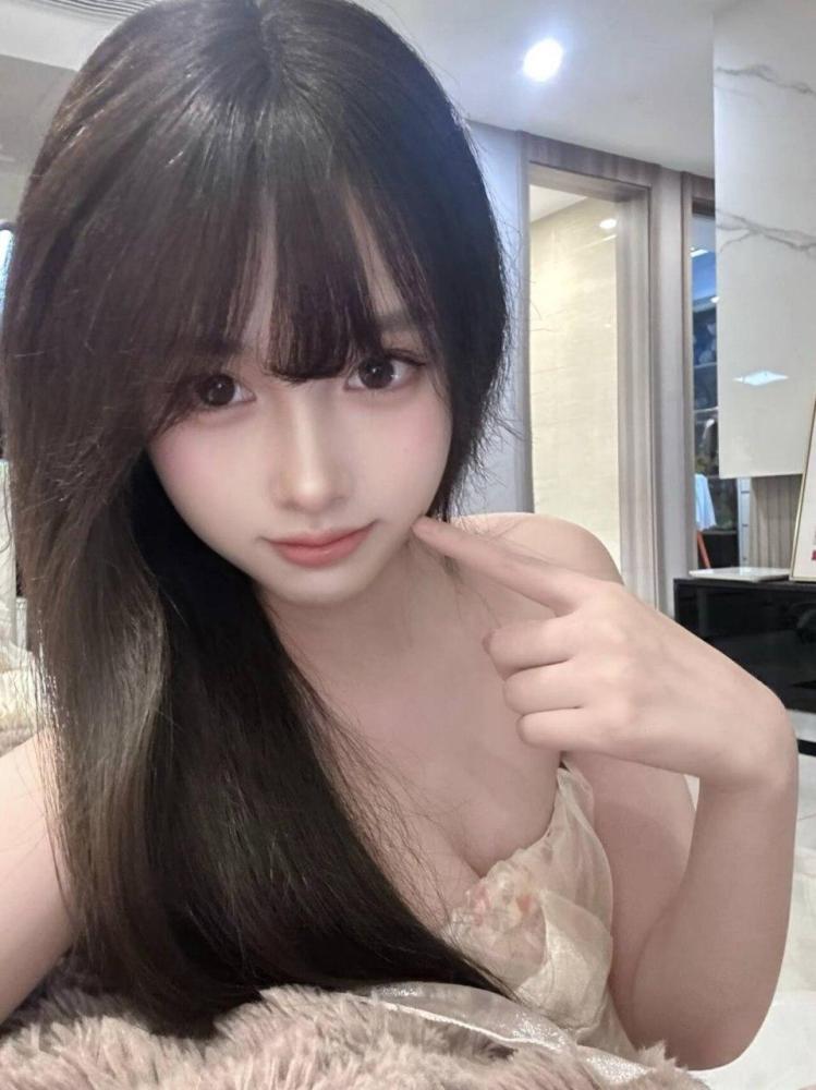 被妹子骑的好爽，补了一枪才满足学生