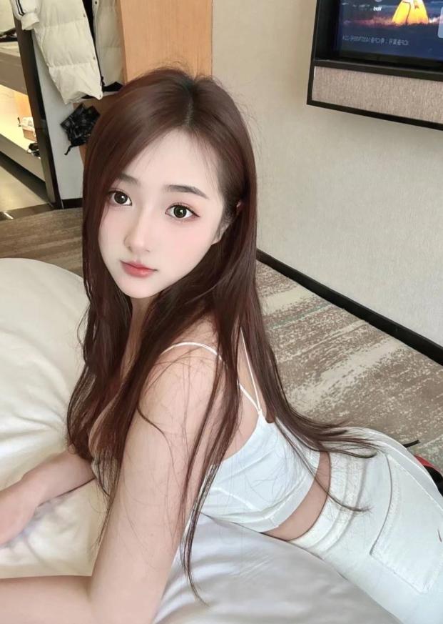 非常好的龙华小雨身材让的欲忘爆棚