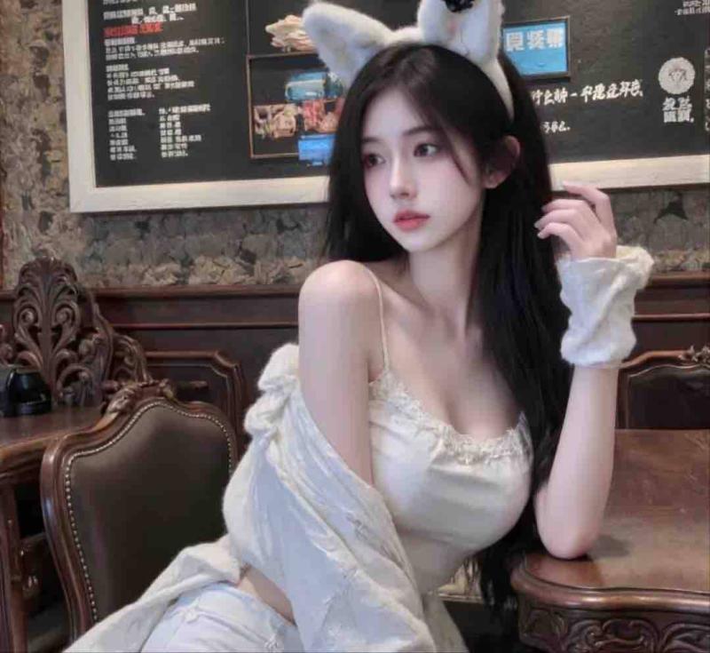 [云南-昆明]学生妹 少妇 兼职 等等骚逼妹妹大胸技术好 自带公寓