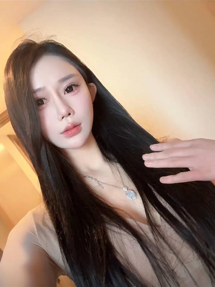 嘉定区兼职嫩模腿长逼嫩SPA