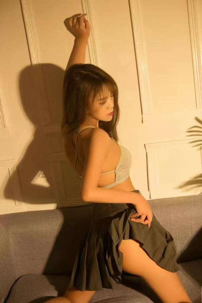 肤白美胸御姐婷儿