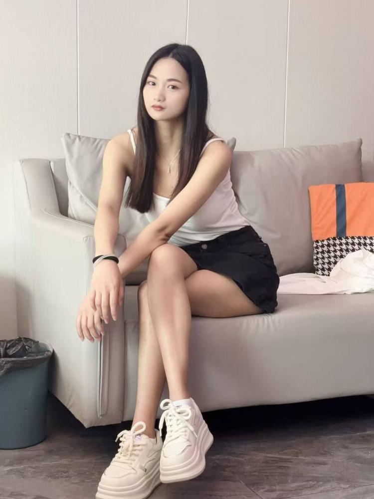 巨骚长腿御姐