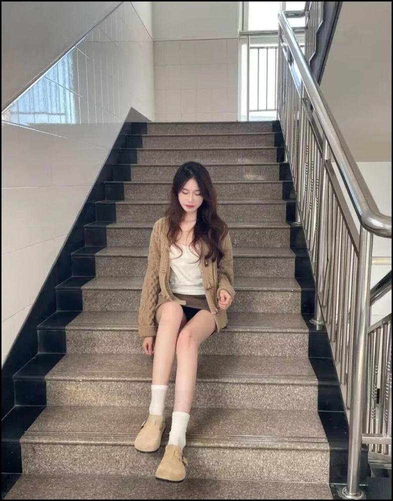 长腿御姐性感很纯欲