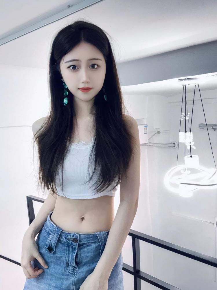 白虎嫩b一字马舞蹈生