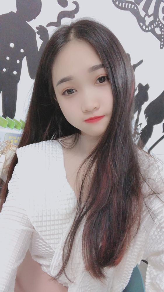 草房甜美温柔系妹子