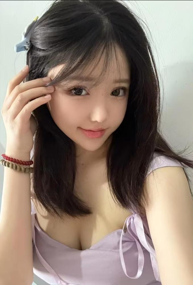 兼职老师皮肤白性感长腿刚刚下海