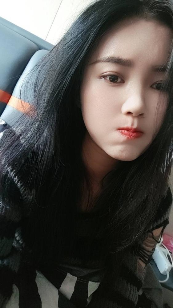 大胸颜值小姐姐