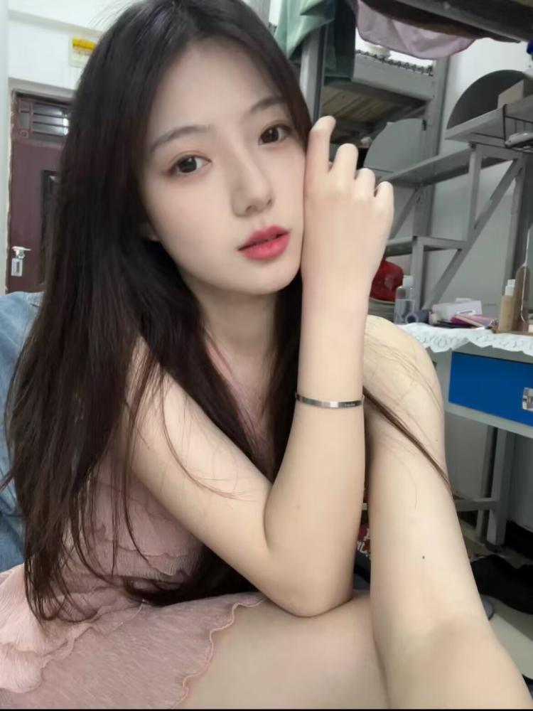 巨乳川渝辣妹筱筱